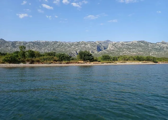 In Starigrad-paklenica 38616 Apartament *