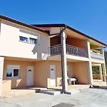 Apartment In Starigrad-paklenica 38616 *