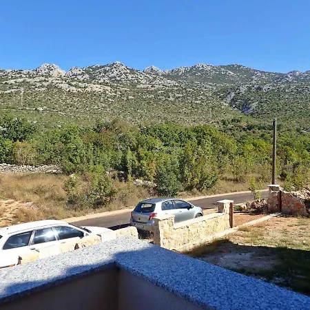 아파트 In Starigrad-paklenica 38616 스타리그라드 파클레니차