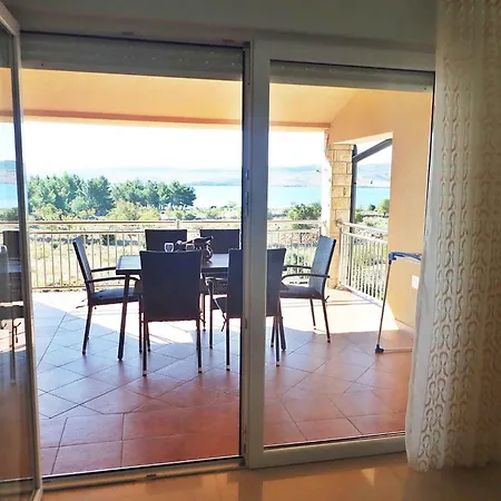 In Starigrad-paklenica 38616 Apartment Starigrad Paklenica