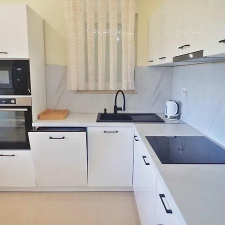 Apartman In Starigrad-paklenica 38616