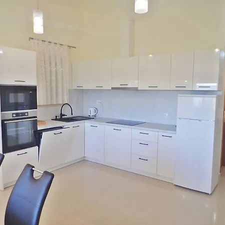 In Starigrad-paklenica 38616 Apartman Starigrad-Paklenica