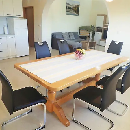 In Starigrad-paklenica 38616 Apartman Starigrad-Paklenica